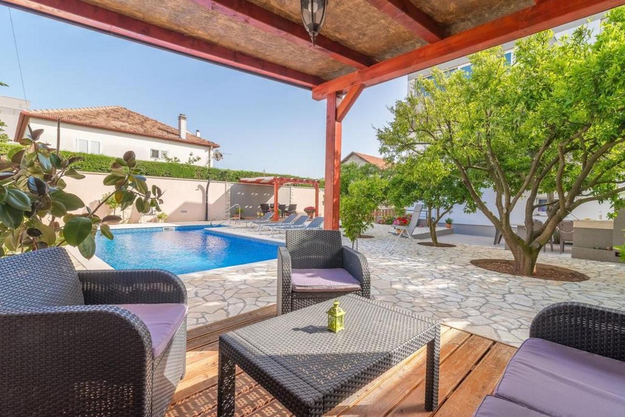 Apartments Villa Odesa With Shared Pool Zadar Buitenkant foto