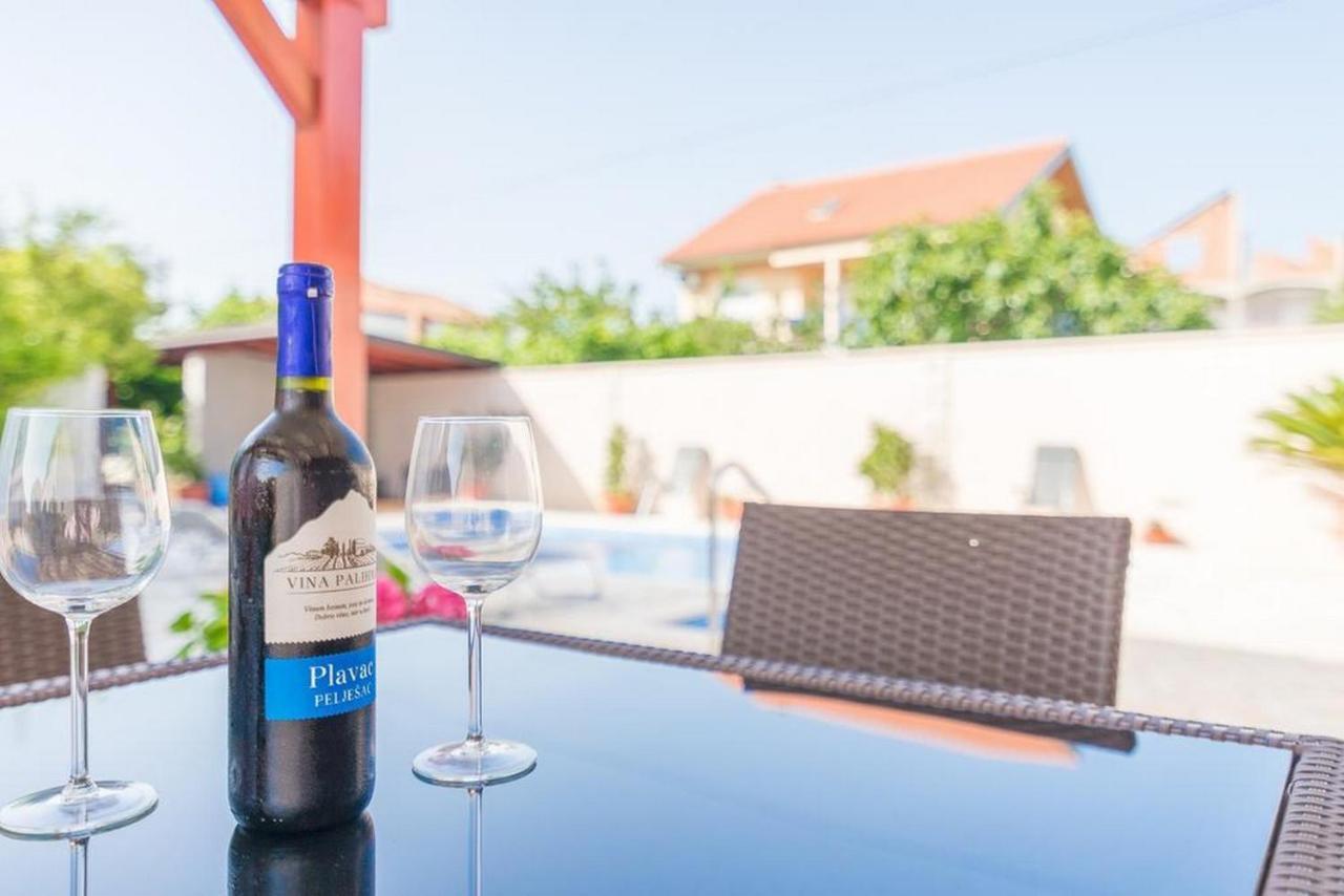 Apartments Villa Odesa With Shared Pool Zadar Buitenkant foto
