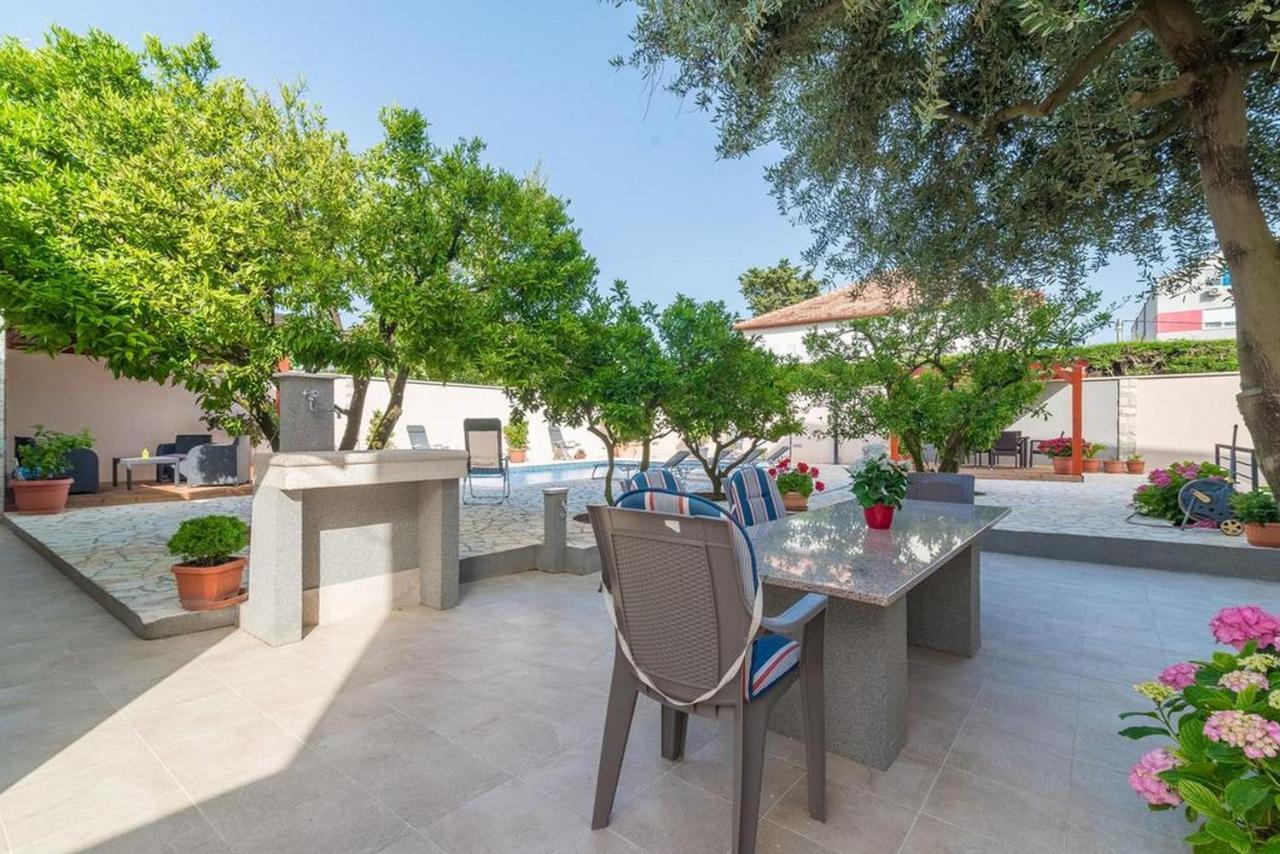 Apartments Villa Odesa With Shared Pool Zadar Buitenkant foto
