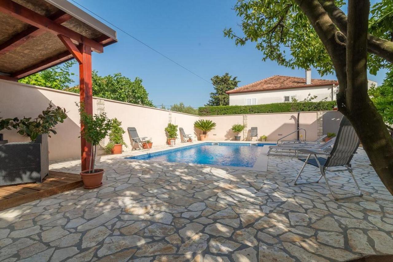Apartments Villa Odesa With Shared Pool Zadar Buitenkant foto
