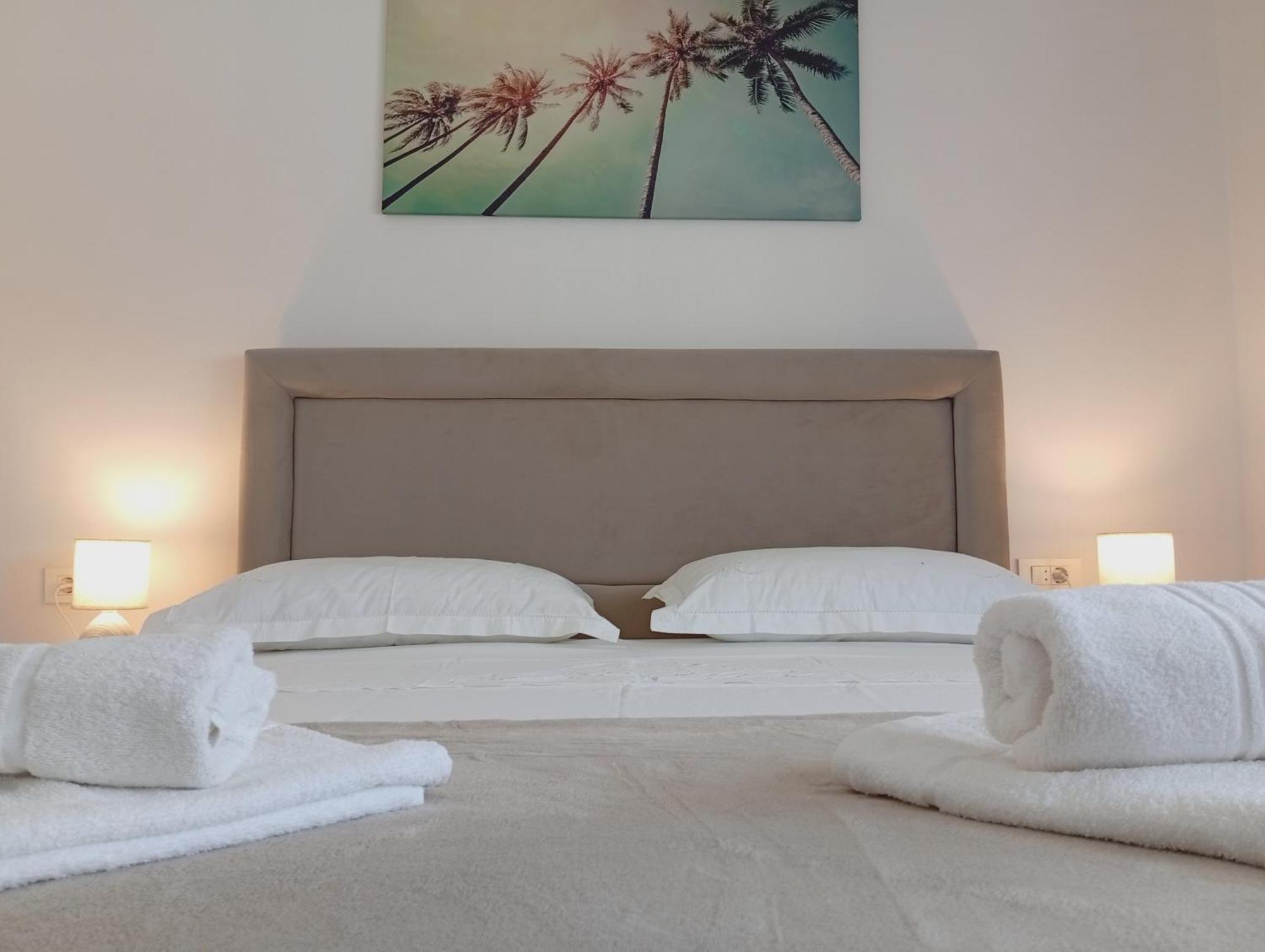 Apartments Villa Odesa With Shared Pool Zadar Buitenkant foto